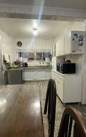 Casa à venda com 260m², 5 quartos e 2 vagas