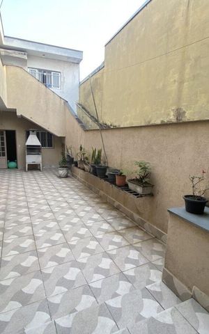 Casa à venda com 260m², 5 quartos e 2 vagas