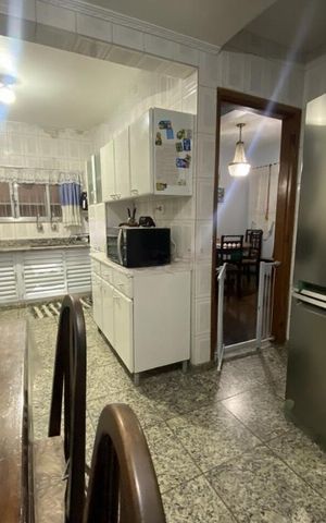 Casa à venda com 260m², 5 quartos e 2 vagas