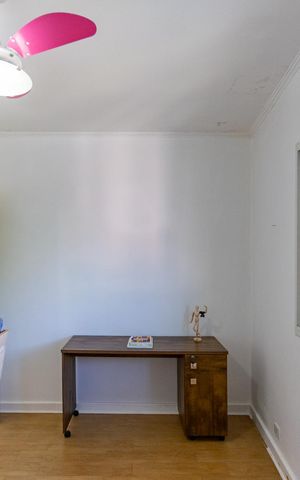 Casa à venda com 262m², 4 quartos e 2 vagas Casa à venda com 262m², 4 quartos e 2 vagasQuarto