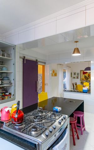 Casa à venda com 262m², 4 quartos e 2 vagas Casa à venda com 262m², 4 quartos e 2 vagasCozinha