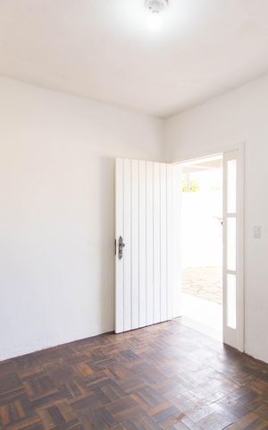 Casa à venda com 247m², 4 quartos e 2 vagas Casa à venda com 247m², 4 quartos e 2 vagasQuarto