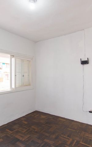 Casa à venda com 247m², 4 quartos e 2 vagas Casa à venda com 247m², 4 quartos e 2 vagasSala