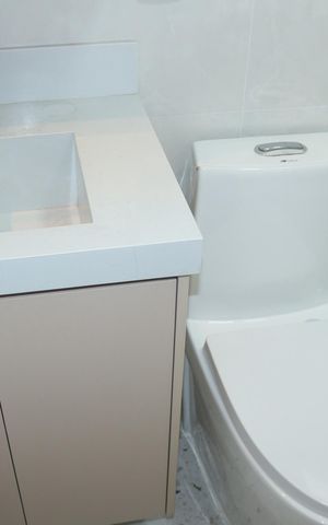 Apartamento à venda com 103m², 2 quartos e 2 vagasBanheiro da Suíte 