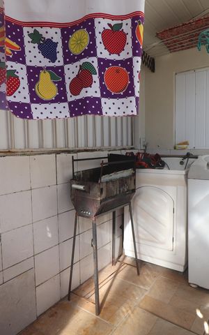 Casa à venda com 136m², 3 quartos e 1 vagaLavanderia