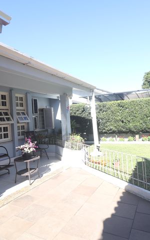 Casa à venda com 136m², 3 quartos e 1 vagaFachada