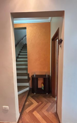 Casa à venda com 127m², 2 quartos e 2 vagas Casa à venda com 127m², 2 quartos e 2 vagasSala