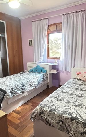 Casa à venda com 127m², 2 quartos e 2 vagas Casa à venda com 127m², 2 quartos e 2 vagasQuarto 1