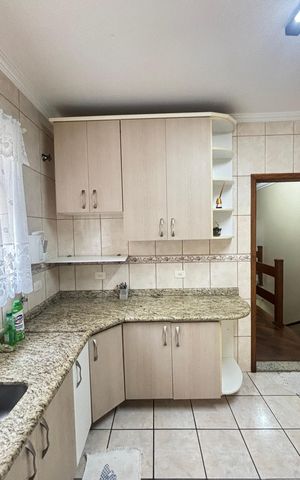 Casa à venda com 127m², 2 quartos e 2 vagas Casa à venda com 127m², 2 quartos e 2 vagasCozinha