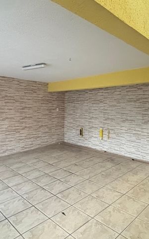 Casa à venda com 127m², 2 quartos e 2 vagas Casa à venda com 127m², 2 quartos e 2 vagasGaragem