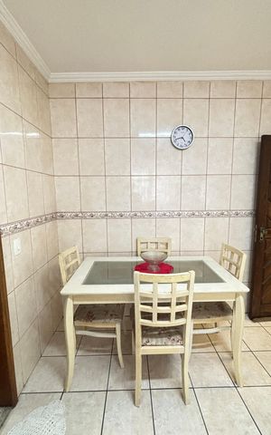 Casa à venda com 127m², 2 quartos e 2 vagas Casa à venda com 127m², 2 quartos e 2 vagasCozinha