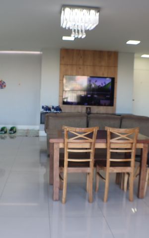 Apartamento à venda com 119m², 3 quartos e 2 vagas Apartamento à venda com 119m², 3 quartos e 2 vagasSala