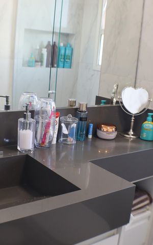 Apartamento à venda com 119m², 3 quartos e 2 vagas Apartamento à venda com 119m², 3 quartos e 2 vagasBanheiro da Suíte