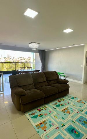 Apartamento à venda com 119m², 3 quartos e 2 vagas Apartamento à venda com 119m², 3 quartos e 2 vagasSala