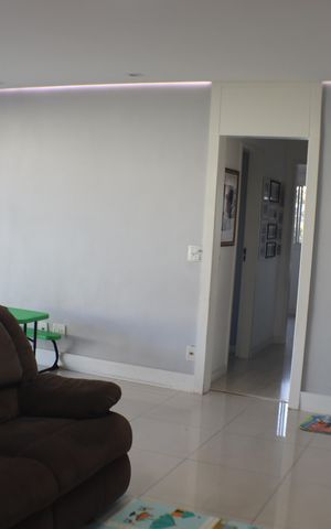 Apartamento à venda com 119m², 3 quartos e 2 vagas Apartamento à venda com 119m², 3 quartos e 2 vagasSala
