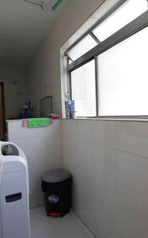 Apartamento à venda com 76m², 3 quartos e 1 vagaÁrea de Serviço