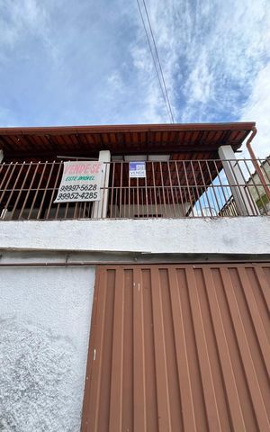 Casa à venda com 278m², 4 quartos e 1 vaga Casa à venda com 278m², 4 quartos e 1 vagaFachada