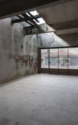 Casa à venda com 170m², 3 quartos e 4 vagasGaragem