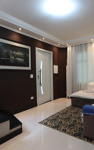 Casa à venda com 170m², 3 quartos e 4 vagasSala