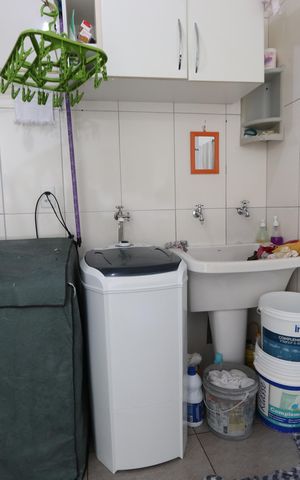 Casa à venda com 170m², 3 quartos e 4 vagasLavanderia