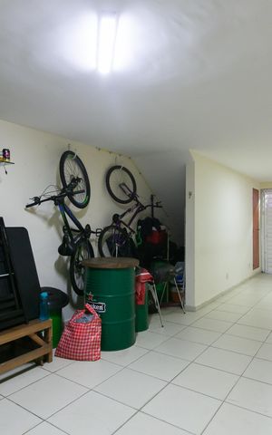 Casa de condomínio à venda com 90m², 2 quartos e 1 vaga Casa de condomínio à venda com 90m², 2 quartos e 1 vagaÁrea de Serviço / Garagem
