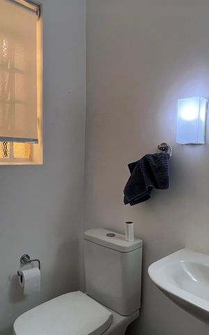 Casa à venda com 300m², 3 quartos e sem vagaLavabo