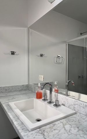 Casa à venda com 300m², 3 quartos e sem vagaBanheiro da Suíte 2