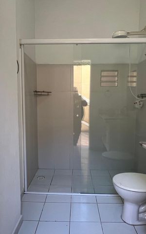 Casa à venda com 300m², 3 quartos e sem vagaBanheiro de serviço