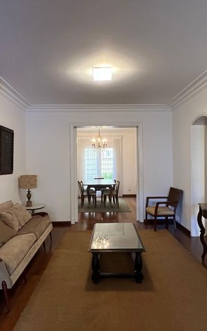 Casa à venda com 300m², 3 quartos e sem vagaSala