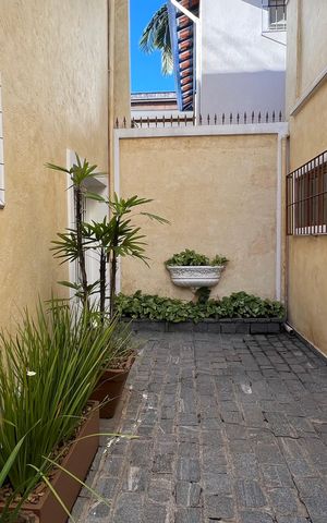 Casa à venda com 300m², 3 quartos e sem vagaQuintal