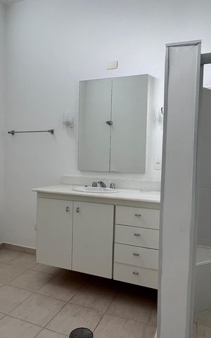 Casa à venda com 300m², 3 quartos e sem vagaBanheiro da Suíte 3