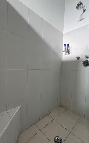 Casa à venda com 300m², 3 quartos e sem vagaBanheiro da Suíte 3