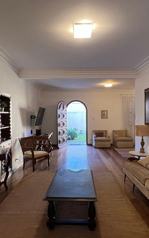 Casa à venda com 300m², 3 quartos e sem vagaSala