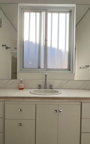 Casa à venda com 300m², 3 quartos e sem vagaBanheiro da Suíte 1