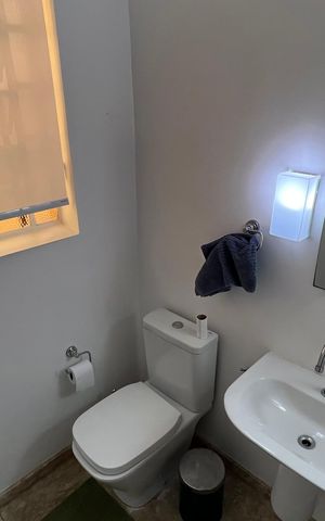 Casa à venda com 300m², 3 quartos e sem vagaLavabo