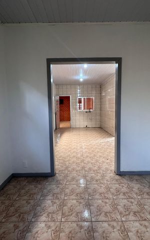 Casa à venda com 240m², 4 quartos e 3 vagas Casa à venda com 240m², 4 quartos e 3 vagasSala