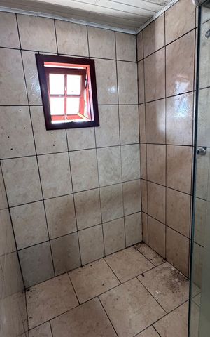 Casa à venda com 240m², 4 quartos e 3 vagas Casa à venda com 240m², 4 quartos e 3 vagasBanheiro 2