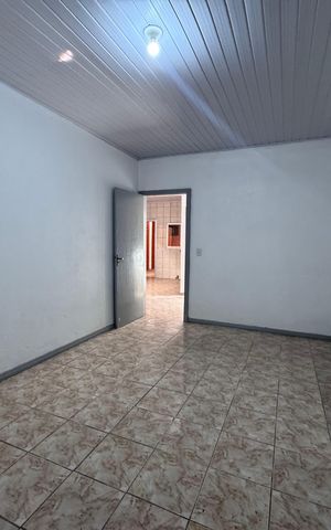 Casa à venda com 240m², 4 quartos e 3 vagas Casa à venda com 240m², 4 quartos e 3 vagasQuarto 1