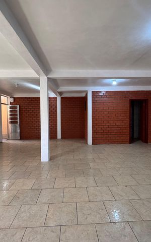 Casa à venda com 240m², 4 quartos e 3 vagas Casa à venda com 240m², 4 quartos e 3 vagasÁrea de Serviço