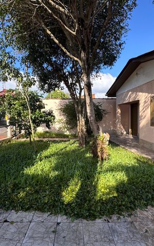 Casa à venda com 240m², 4 quartos e 3 vagas Casa à venda com 240m², 4 quartos e 3 vagasÁrea Externa