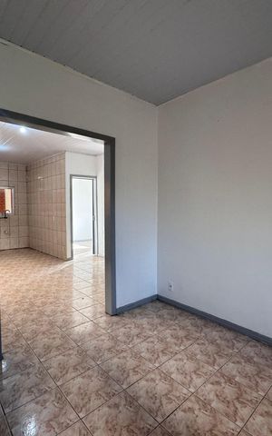 Casa à venda com 240m², 4 quartos e 3 vagas Casa à venda com 240m², 4 quartos e 3 vagasCozinha