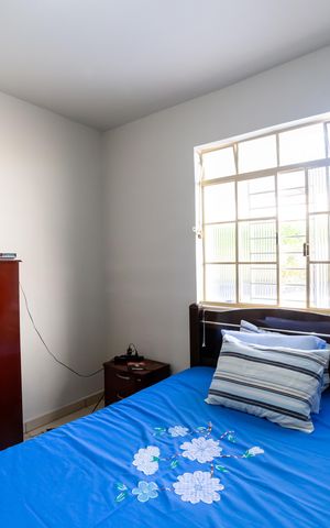 Casa à venda com 732m², 5 quartos e 6 vagas Casa à venda com 732m², 5 quartos e 6 vagasQuarto 3