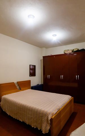 Casa à venda com 732m², 5 quartos e 6 vagas Casa à venda com 732m², 5 quartos e 6 vagasQuarto 4