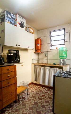 Casa à venda com 732m², 5 quartos e 6 vagas Casa à venda com 732m², 5 quartos e 6 vagasCozinha 2
