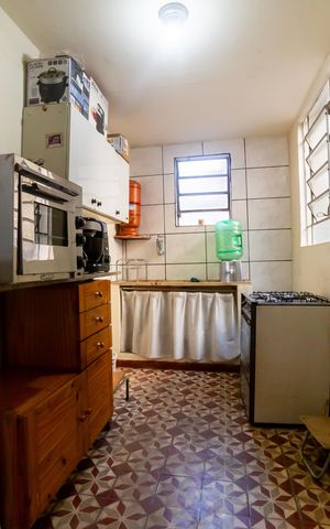 Casa à venda com 732m², 5 quartos e 6 vagas Casa à venda com 732m², 5 quartos e 6 vagasCozinha 2