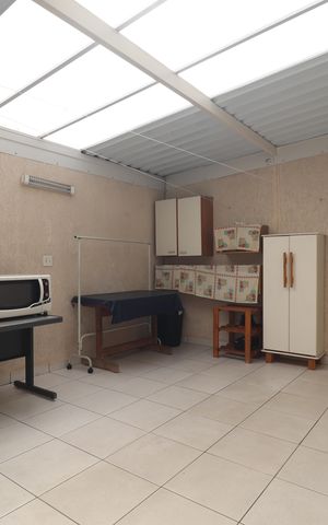 Casa à venda com 140m², 3 quartos e 2 vagasÁrea de Serviço