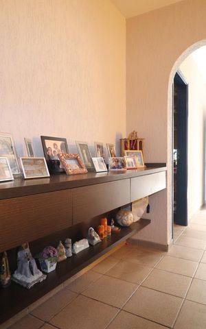 Casa à venda com 140m², 3 quartos e 2 vagasSala