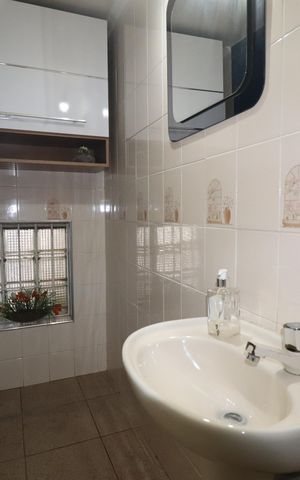 Casa à venda com 140m², 3 quartos e 2 vagasLavabo