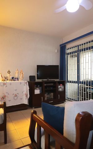 Casa à venda com 140m², 3 quartos e 2 vagasSala