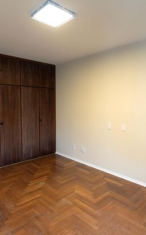 Apartamento à venda com 330m², 5 quartos e 4 vagas Apartamento à venda com 330m², 5 quartos e 4 vagasSuíte 1